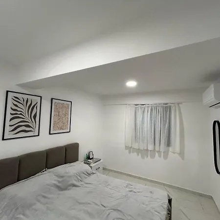 Apartment Newly Furnished & Cozy Duplex Netflix& Office *